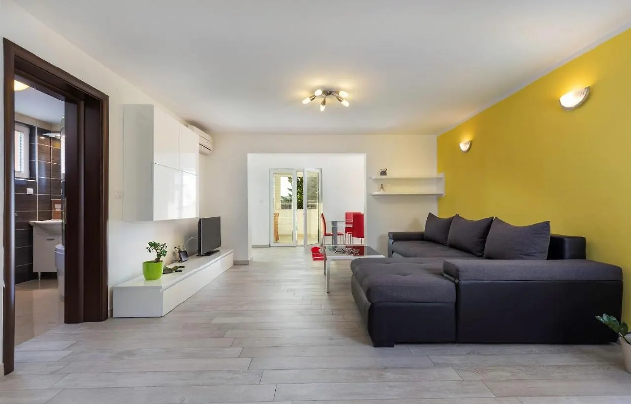 Comfort Apartments With Pool In Medulin (Adults Only)
