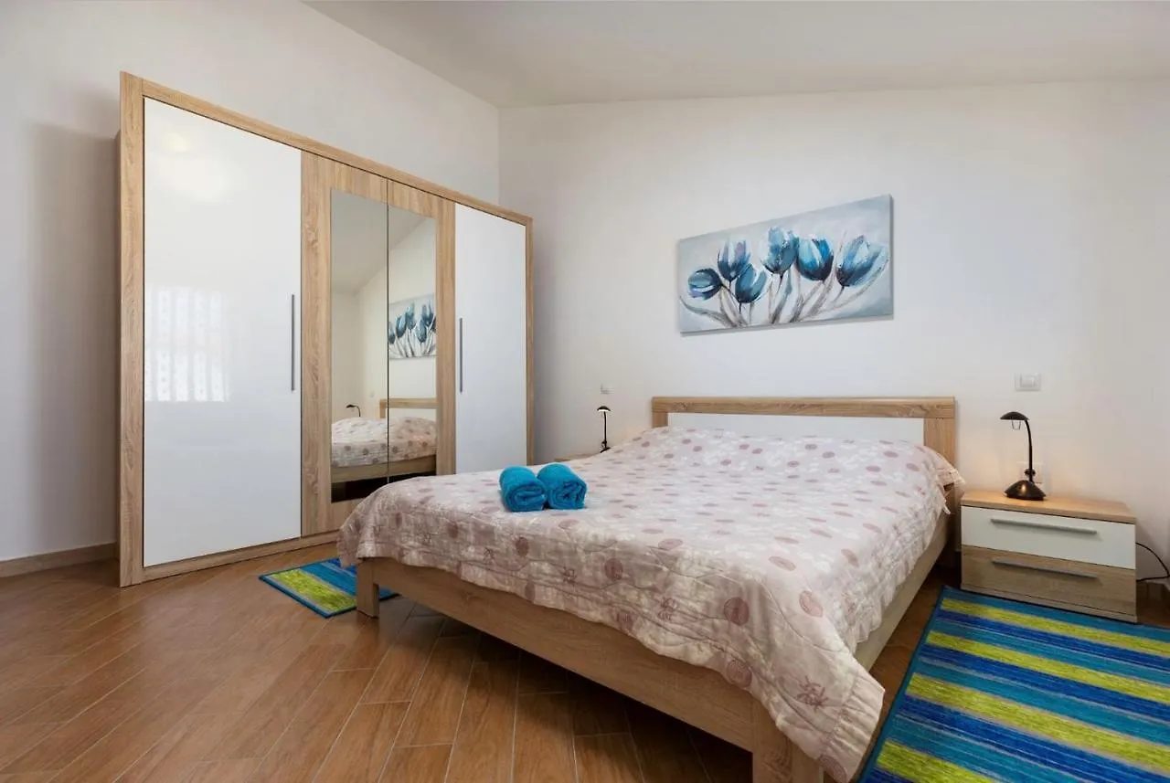 Comfort Apartments With Pool In Medulin (Adults Only)