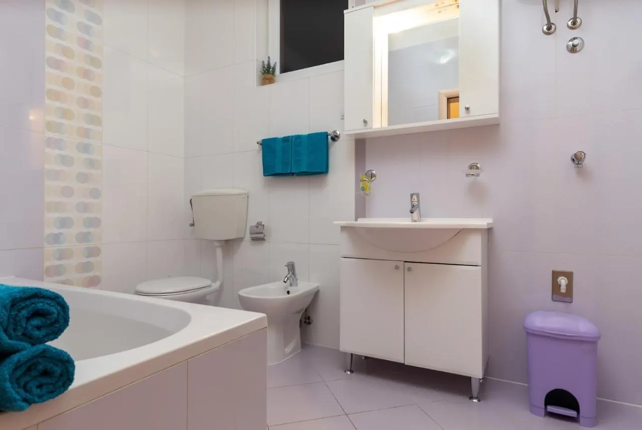 Comfort Apartments With Pool In Medulin (Adults Only)