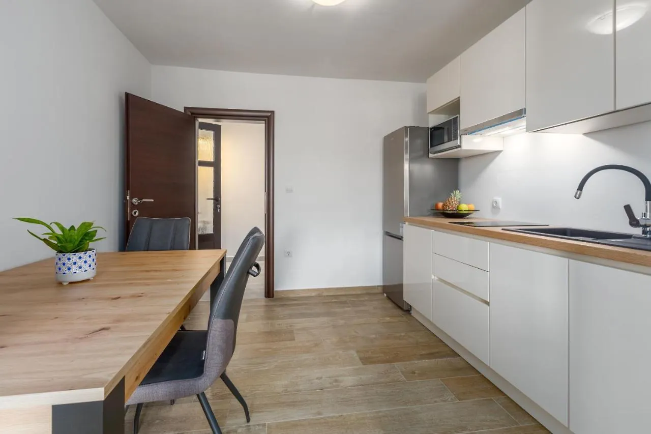 Comfort Apartments With Pool In Medulin (Adults Only)