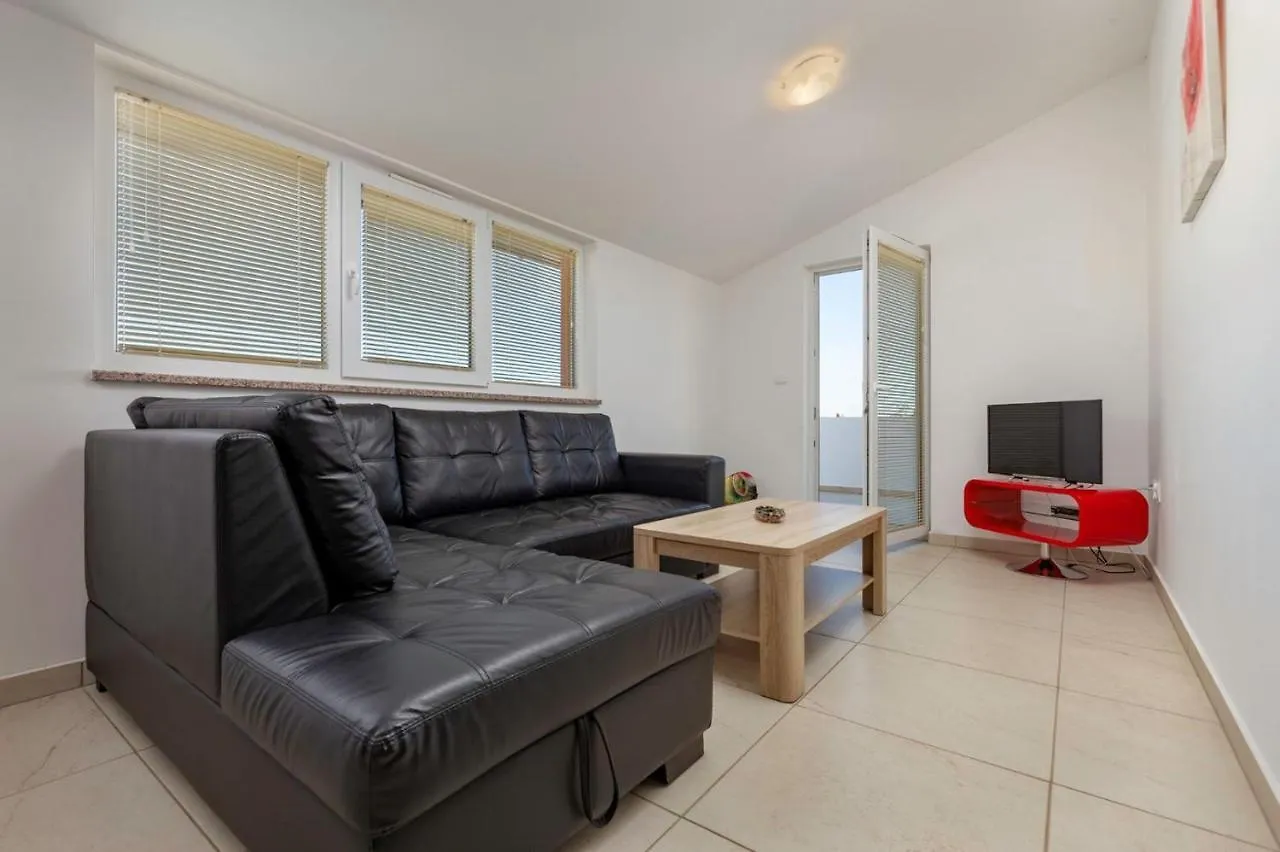 Comfort Apartments With Pool In Medulin (Adults Only)