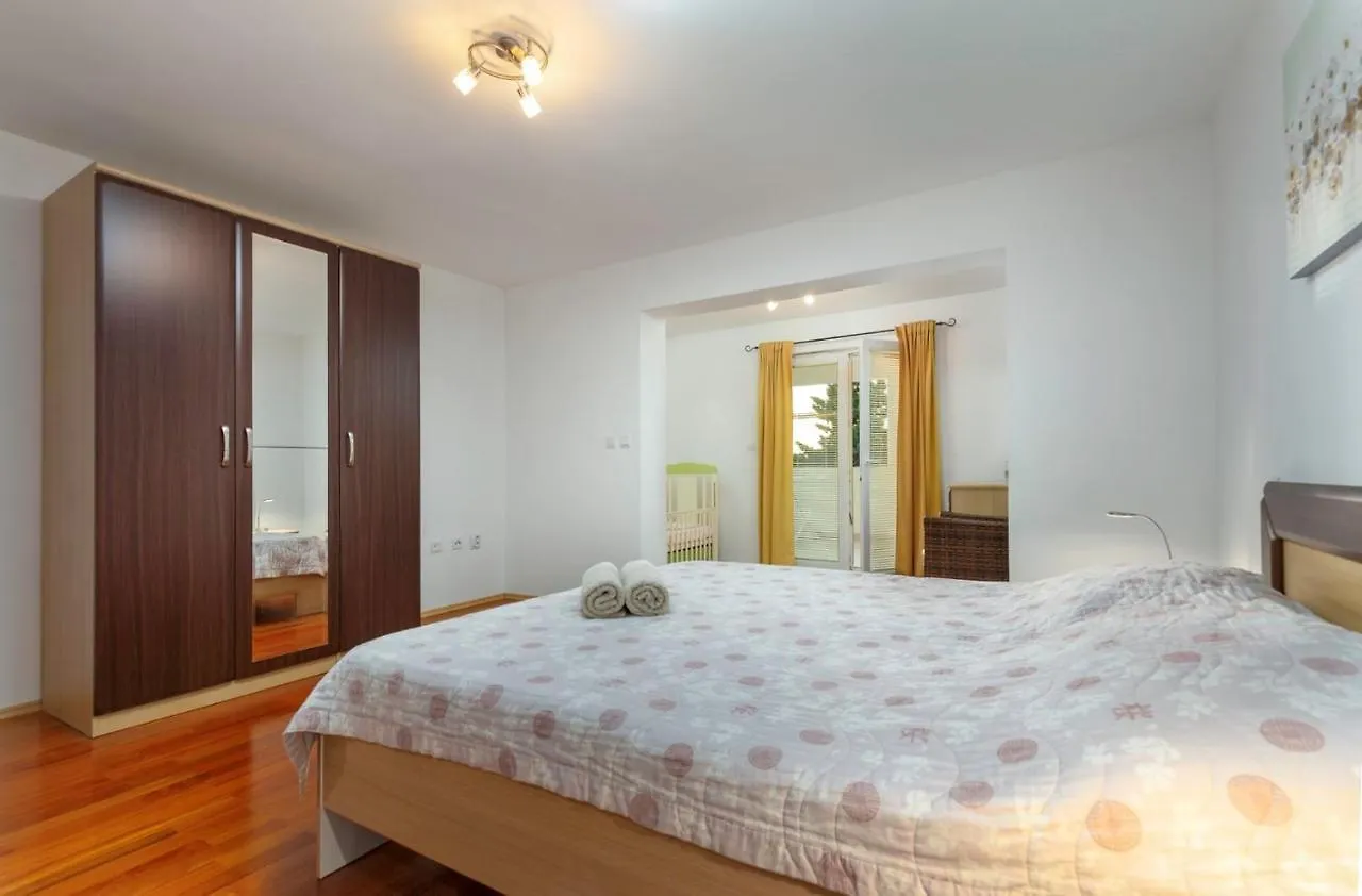 Comfort Apartments With Pool In Medulin (Adults Only)
