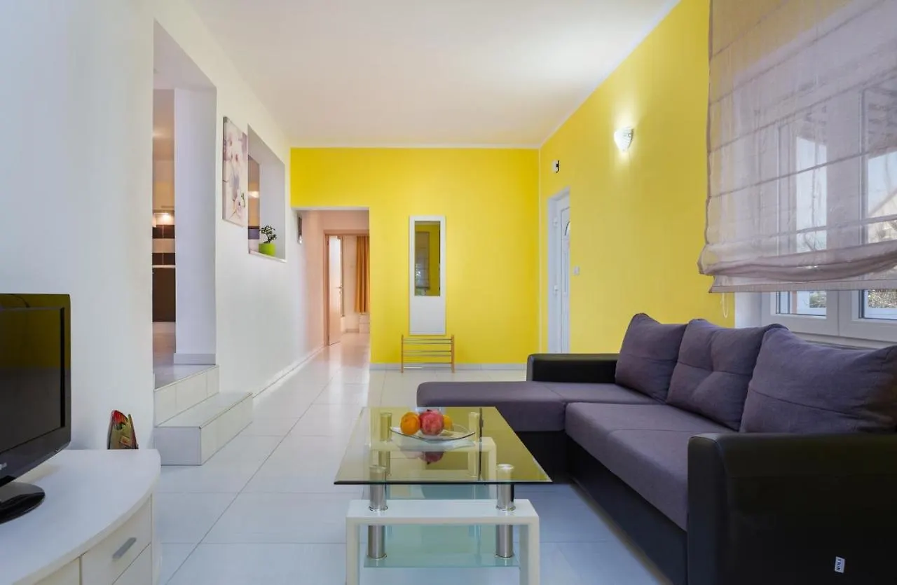 Comfort Apartments With Pool In Medulin (Adults Only)