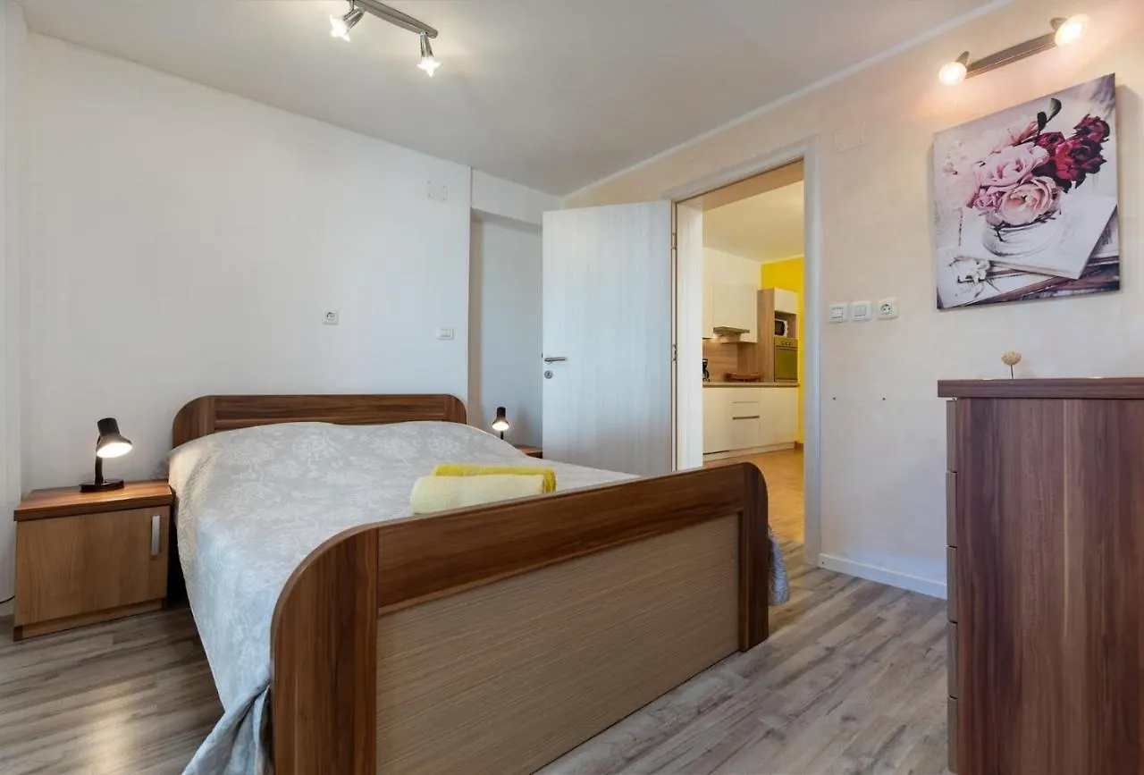 Comfort Apartments With Pool In Medulin (Adults Only)