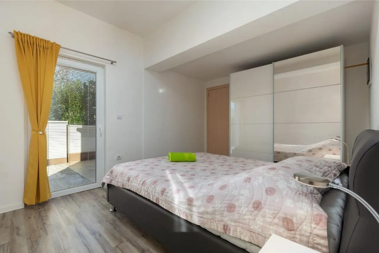 Comfort Apartments With Pool In Medulin (Adults Only) 0*,